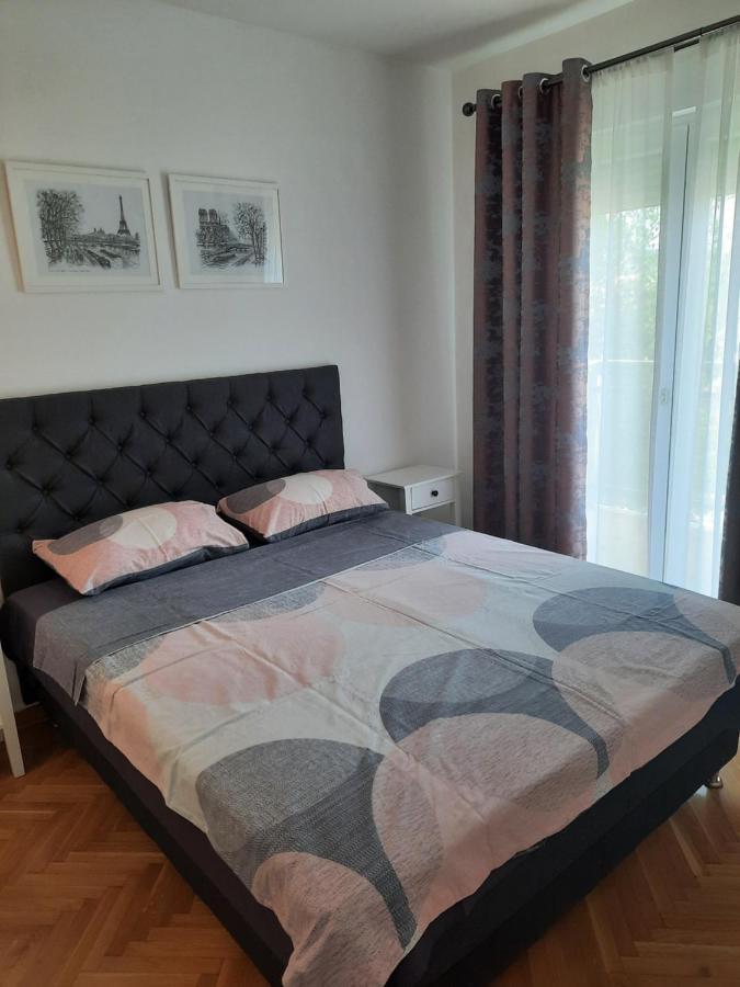 Apartman Nk Leilighet Nikšić Eksteriør bilde