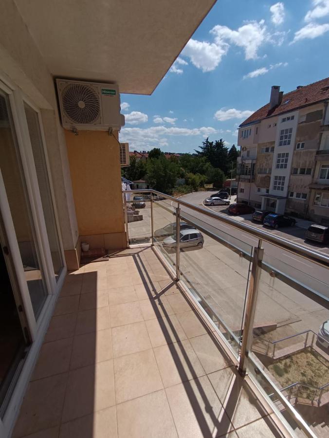 Apartman Nk Leilighet Nikšić Eksteriør bilde