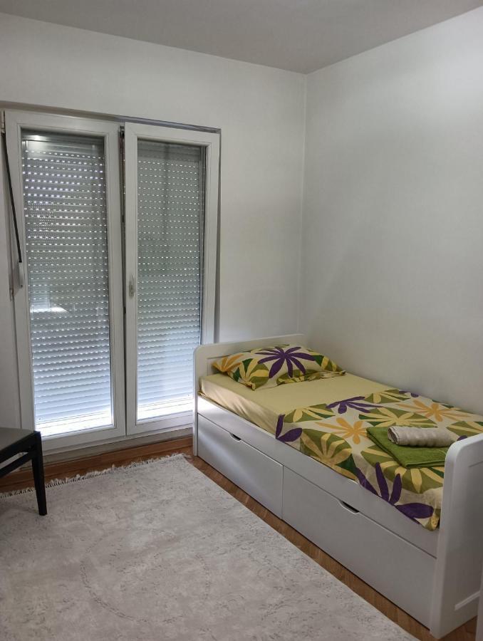 Apartman Nk Leilighet Nikšić Eksteriør bilde